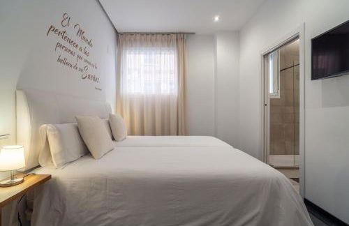 CMDreams Gold- Apartamentos turísticos con ruinas romanas en el centro de Mérida - Photo 7