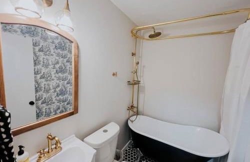 Dreami Stays East Nashville - 2BR Retreat with Cozy Patio and Mini Golf - Foto 18