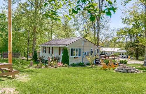 Wooded Cottage with Fire Pit and Boat Parking - Foto 22