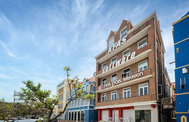 Fabulous Chic Apartment Filled w Natural Light at Famous Handelskade - Foto 20