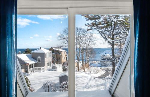 NEW Coastal Retreat w Ocean Views Rooftop Deck - Photo 28