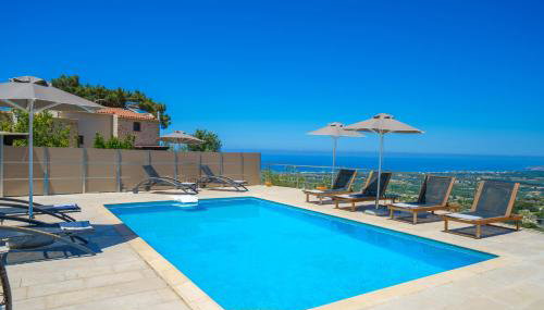 Villa Candice, Luxurious Historic Villa with Sea View by Rentado - Photo 1