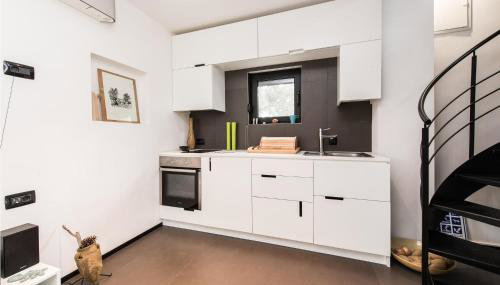 Amazing Home In Dragove - Foto 2