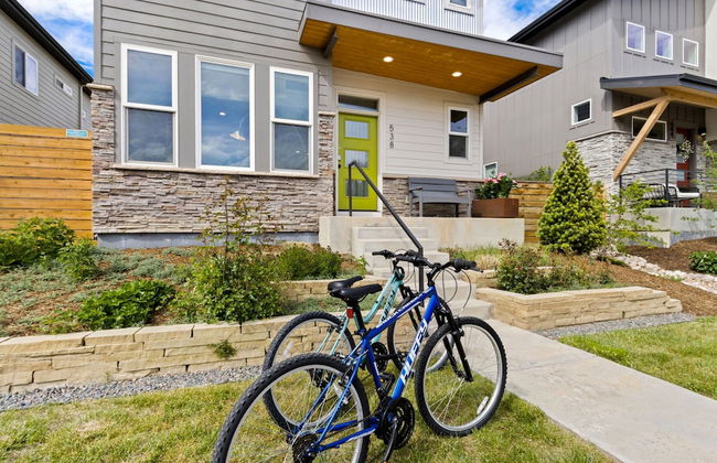 Contemporary Gem - Rooftop Deck & Private Hot Tub! - Foto 44