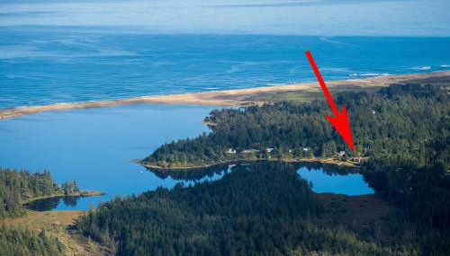 The Redwood Guesthouse at the Floras Lake Getaway - Foto 5