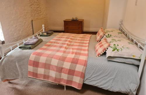 Cosy couples bolthole heart of Brecon Beacons - Photo 20