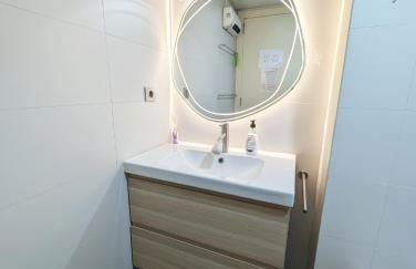 Barcelona Forum Pool and Parking included and Beach 5min - Photo 4