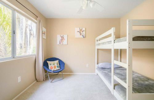 Peaceful Poolside Perfection near Wine Country - Foto 14