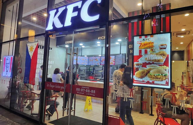 1 Bed Apartment - Sleeps 7 - Pool & Wifi - Photo 19