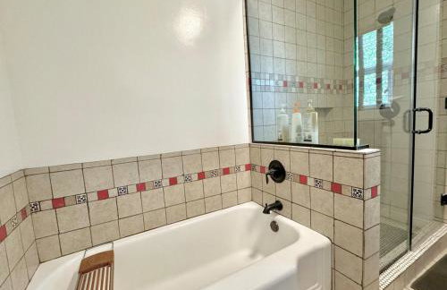 Prime West Los Angeles 4 Bedroom 2 Bathroom House - Foto 2
