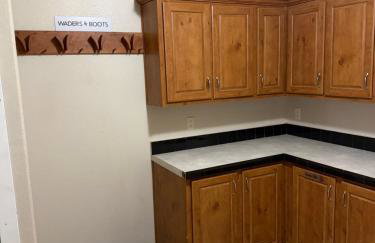 Rod & Rifle - New Mexico Activity Headquarter - Foto 11