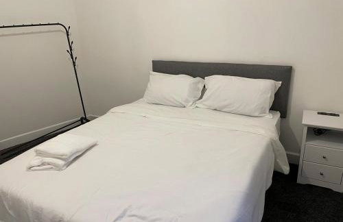 Modern Five Bed Long Stays and Contractors Welcome - Foto 8