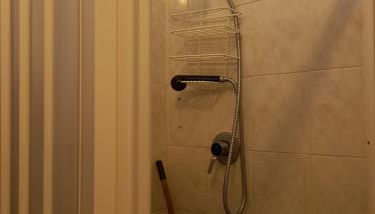 Residenza Lido Degli Estensi Affitti Brevi Italia - Foto 5, Shower
