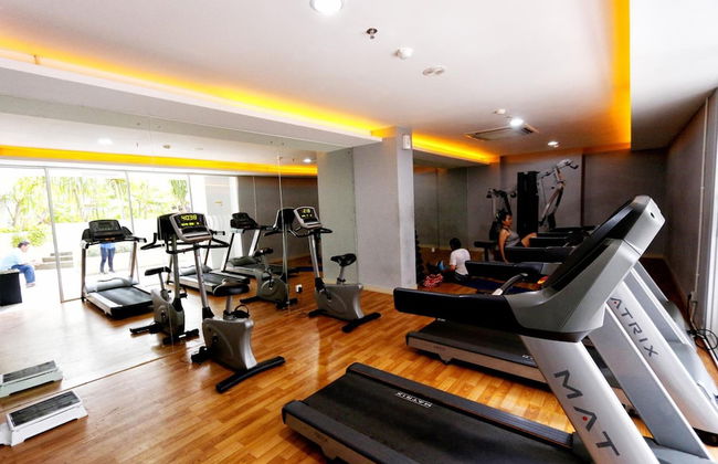 Roomku at Bassura City Apartment - Foto 47