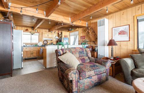 Quaint Cabin in Serene Lakes - Close to Skiing! - Foto 21