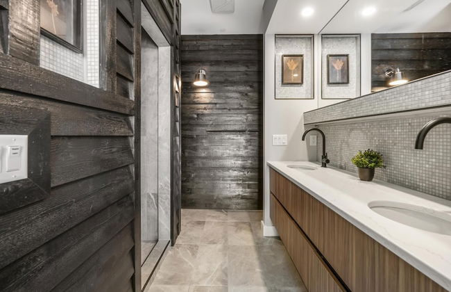 Chalet Monashee-brand New High End W/amazing Views - Photo 22