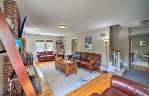 Pet-Friendly Lake Getaway 1 Block to Beach! - Foto 4