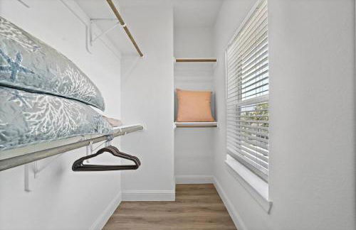 Modern Beach House with Fire Pit and Swimming Pool - Foto 30