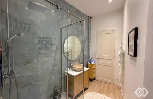 Élégant appartement haussmannien en hypercentre - Foto 25