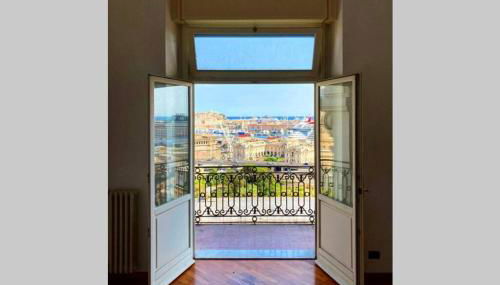 Historic Miramare palace - Foto 2