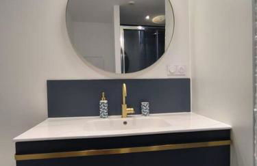 T2 -55m2- Elégant et chaleureux - Foto 9