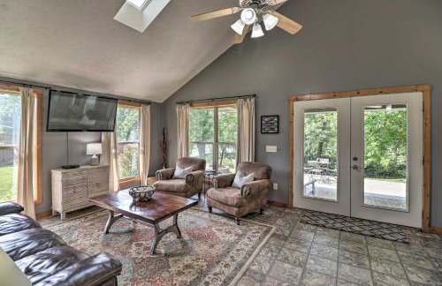 Mountain Home Cottage with Deck on White River! - Foto 10