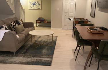 Cozy 2BR suite w Sauna - Foto 34