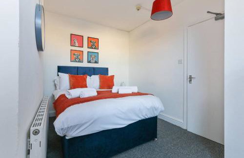 Prime Location Stylish 4-Bed House near Trent Br - Foto 16
