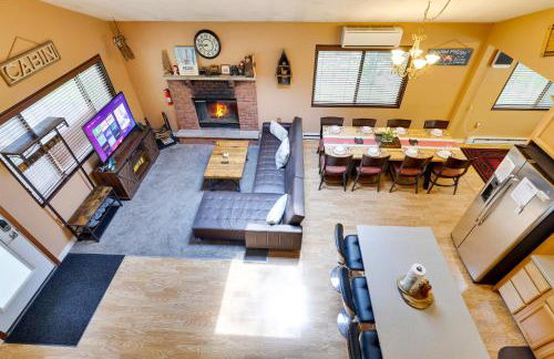 Secluded Cabin, Jacuzzi, Pool Table, King Bed & Fire Pit - Photo 17