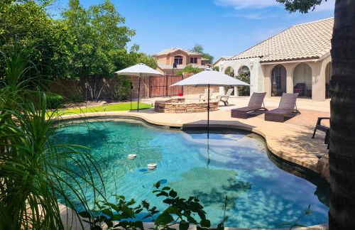 Hot Tub and Fire Pit Phoenix Oasis Near Hiking! - Foto 1