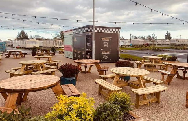 Adorable 2 Bedroom Caravan in Clacton-on-sea - Foto 1