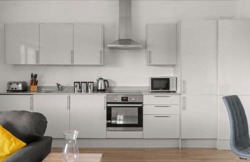 Comfortable 2BR Swindon Long Stay - Foto 3