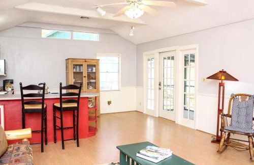 Group Cabin with Kayaks and Foosball Table in La Grange, Texas - Foto 23