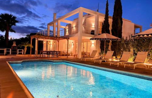 Villa in Playa den Bossa, 5 min SupermarketBBQ - Foto 1