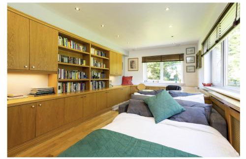 Sleeps10/18-parking-garden-pool-hottub-balcony - Foto 51