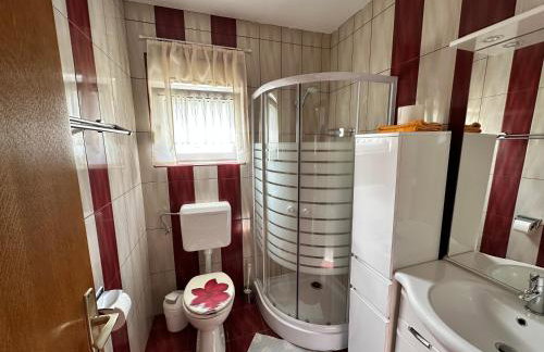 Studio Apartment near Beach Petrčane - Quiet & Central - Unit 2 - Foto 19