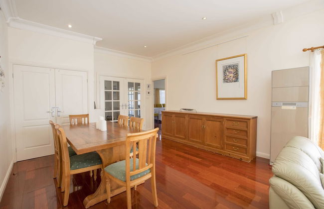 The Art House - Photo 12