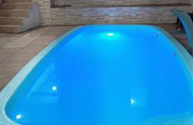 Casa com piscina - Foto 1