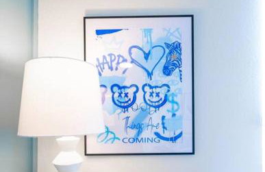 [L] House of Blues minutes KU/Mass & Shopping - Photo 17