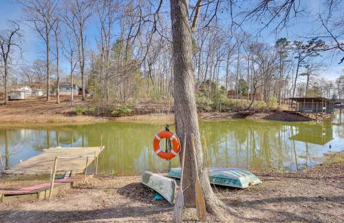 Great for Fishing! Lakefront Studio in Hemphill - Photo 23