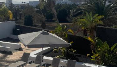 Villa Dedalos - Spacious luxury Villa with heated pool in Puerto Calero - Foto 4, sunbed