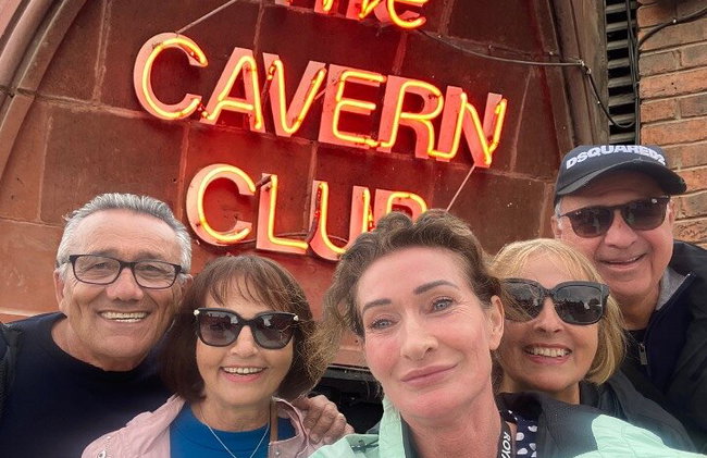 Tour privato di lusso del pellegrinaggio dei Beatles | Guida senior e autista - Foto 1