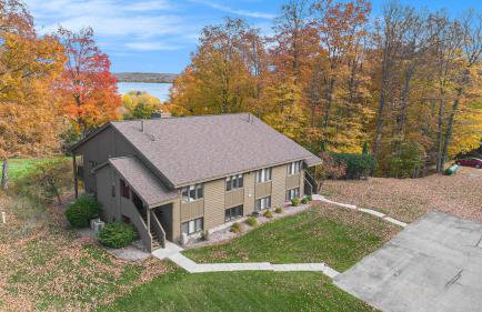 Scenic AGaMing Escape Torch Lake Views and Golf - Foto 15