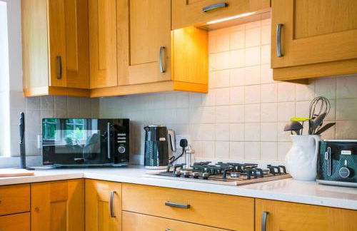 Pet Friendly Apartment with Rural Views & Parking - Foto 13