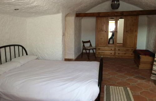 Cuevas del Cipres - Photo 7