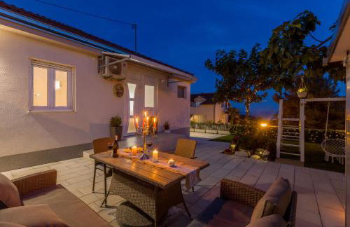 Villa KaTess with heated pool - Photo 35