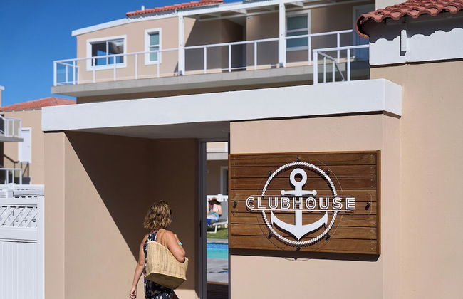 Harbour Club - Photo 1