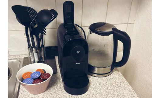 zentrale Design-Ferienwohnung mit Balkon und Stellplatz in Karlsruhe - APOLONIAliving - Foto 64