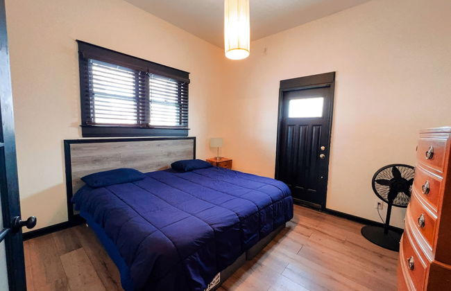 The Pub with Private Yard & Parking, Near the Falls & Casino by Niagara Hospitality - Foto 4