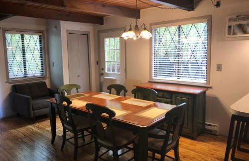 Cozy Cottage at Saw Creek - Foto 25